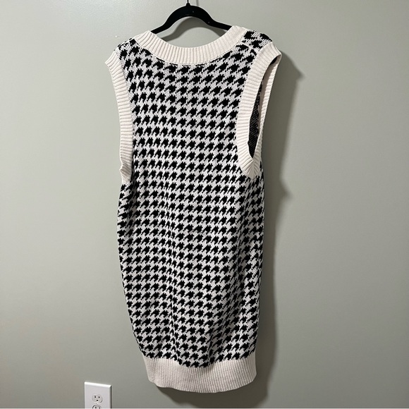 Abercrombie Houndstooth Sweater Vest Dress - Picture 3 of 5